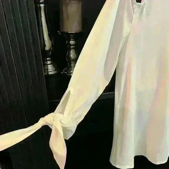 NWT Lauren Conrad Beautiful Shirt Ladies Size Small 100% Rayon - Picture 3 of 7